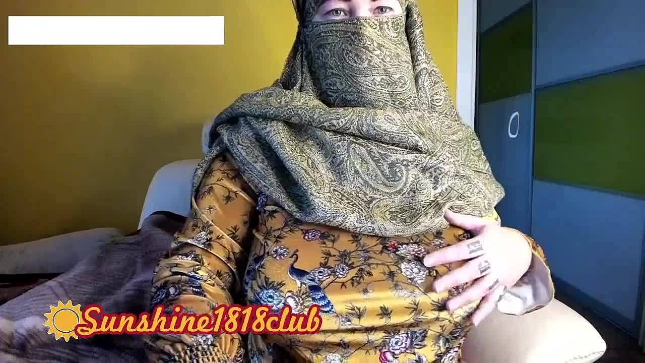 Turkish arab mama in hijab muslim cute fat hottie with large milk shakes webcam recording november 10th sex tube picture